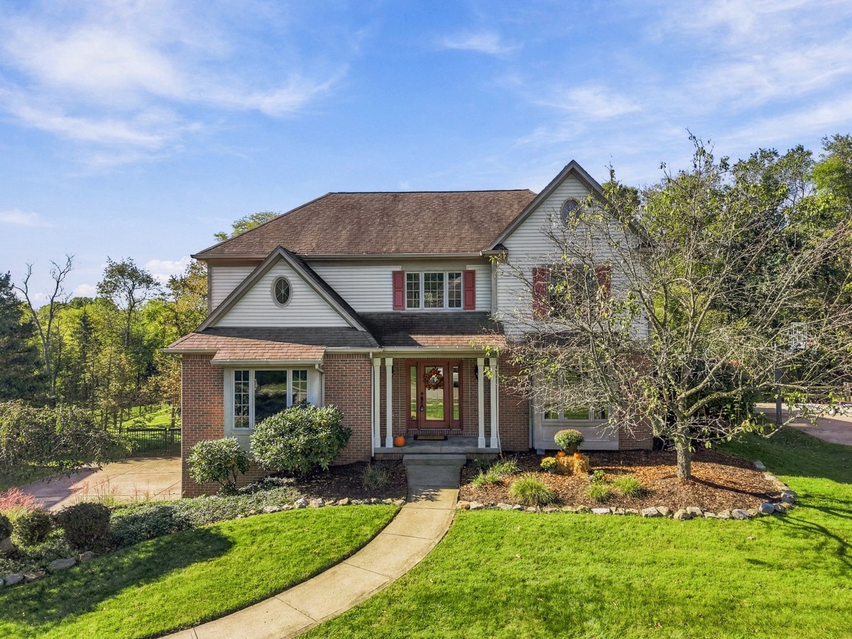 171 Pinehurst DRIVE — photo 1