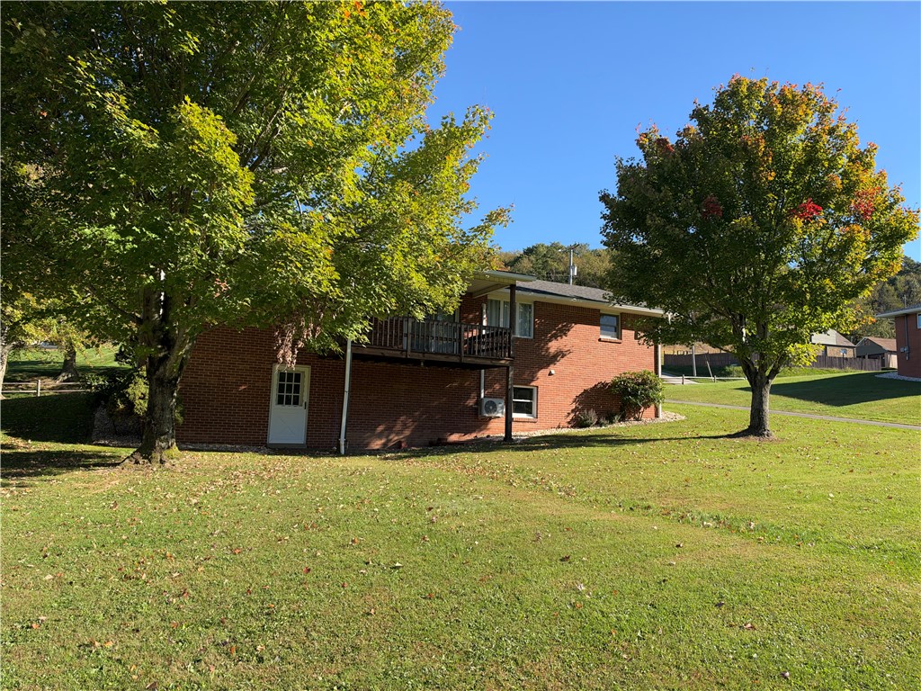 933 Youngstown Ridge Rd — photo 1