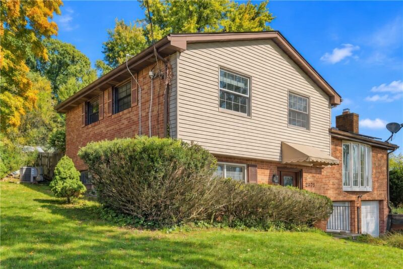 2473 Hampton Ave — photo 2