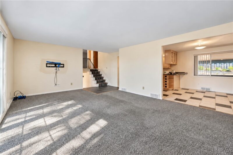 2473 Hampton Ave — photo 7