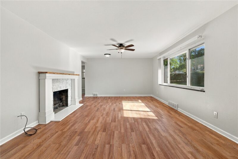 2400 Milford Dr — photo 8