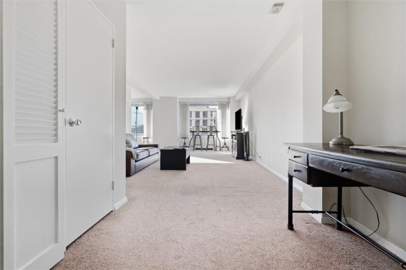 320 Fort Duquesne Blvd 21B — photo 6