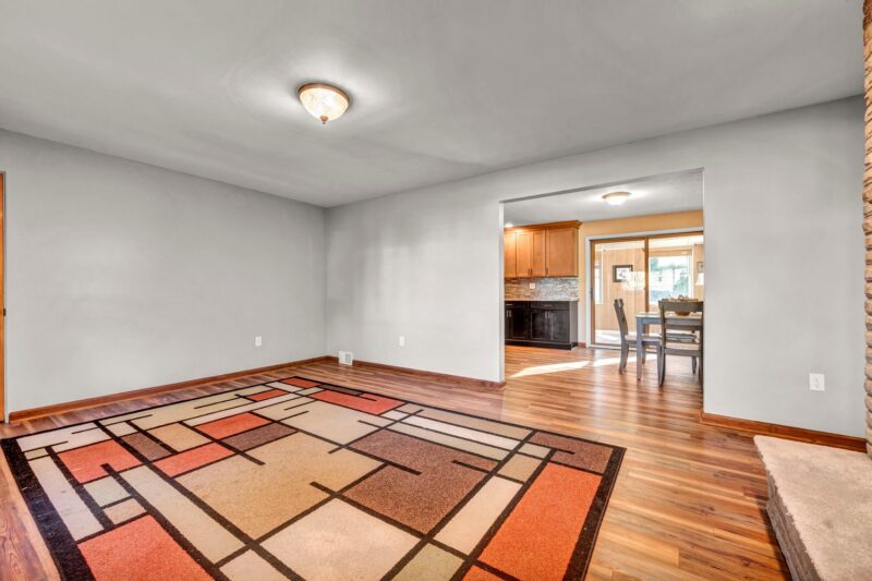 243 Columbia Dr — photo 7