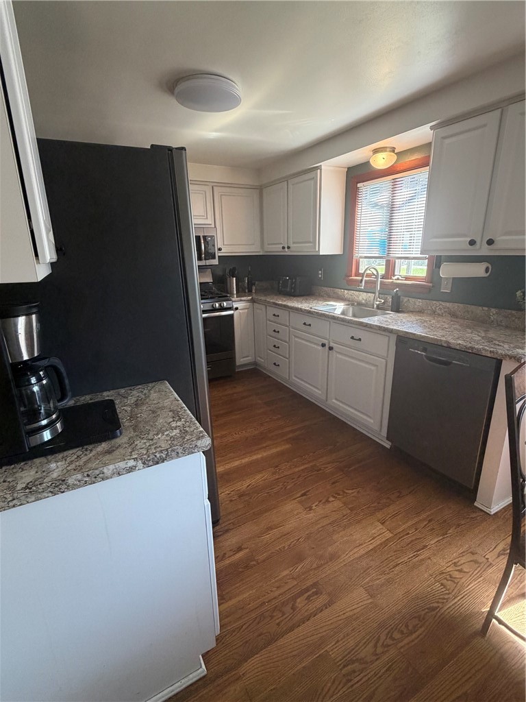 102 Thomas Dr — photo 8