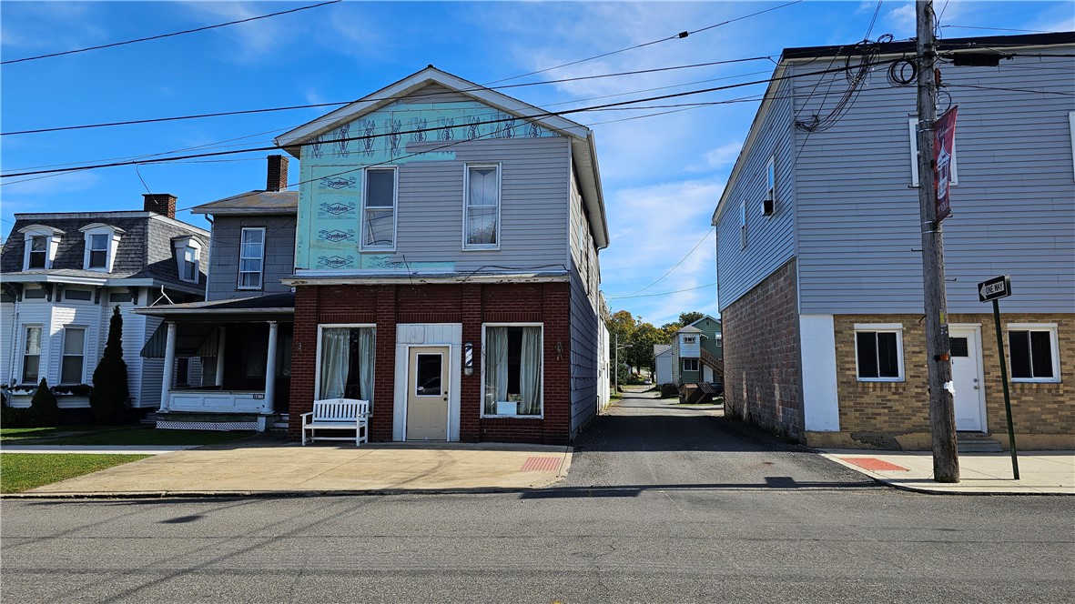 . Lake St — photo 1