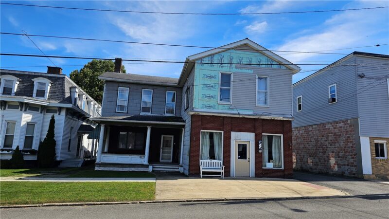 . Lake St — photo 2
