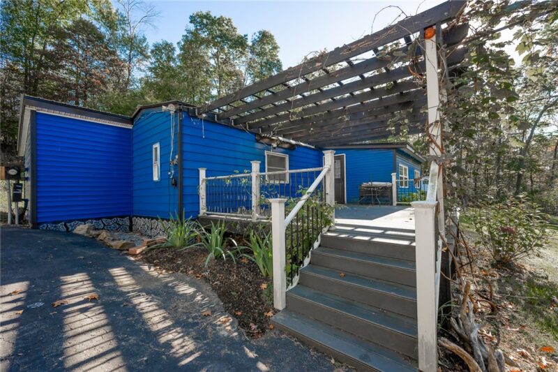300 Rich Hill RD — photo 3