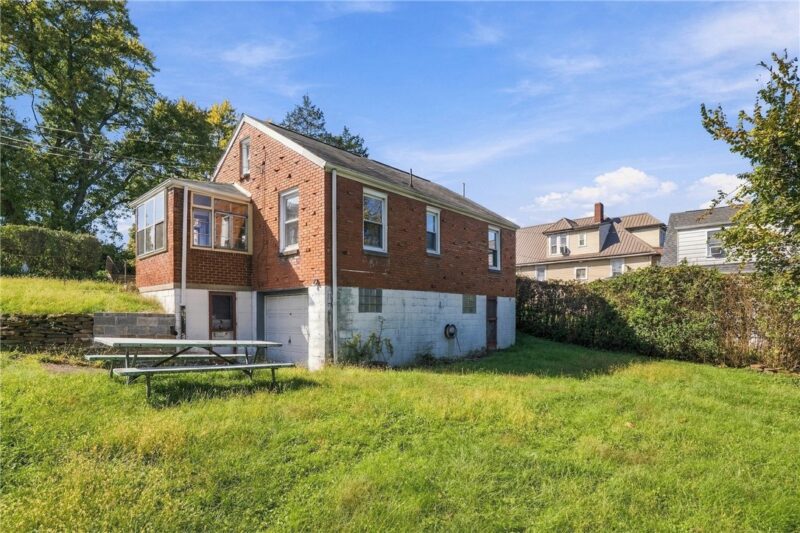428 Grandview Ave — photo 3