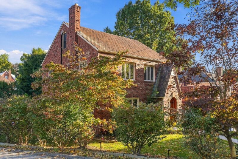 231 Atlanta DRIVE — photo 3
