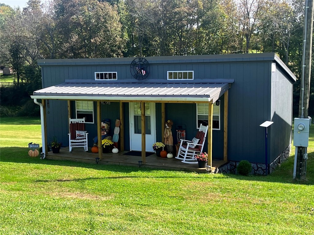 704 Jefferson Road — photo 1