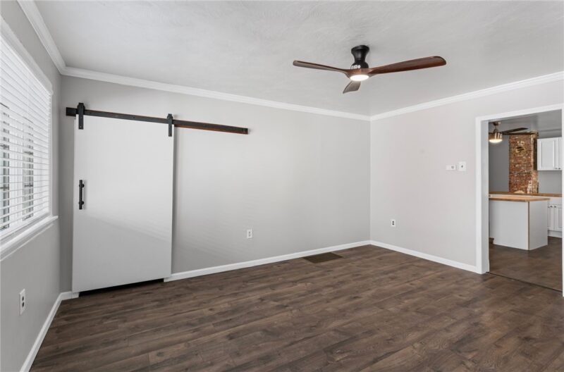 2810 Edwards Way — photo 2