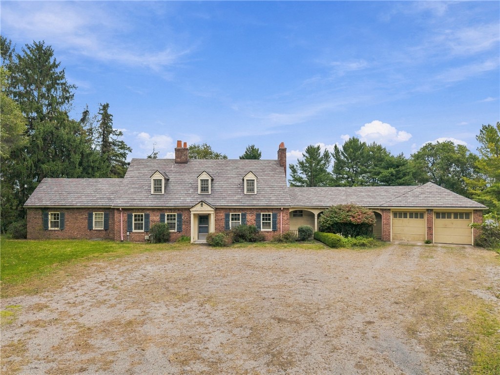 311 Dorseyville Rd — photo 1
