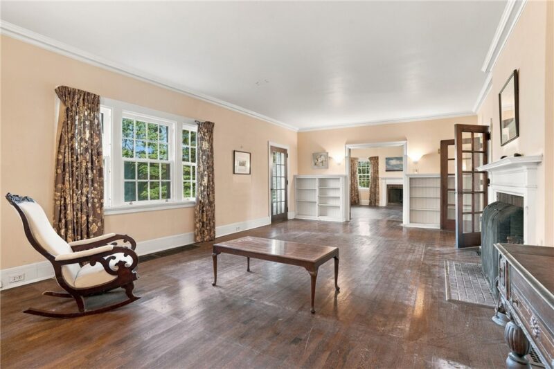 311 Dorseyville Rd — photo 3