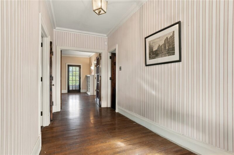 311 Dorseyville Rd — photo 6