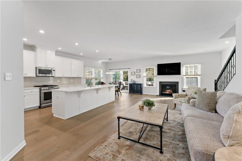 117 Greystone Dr — photo 3