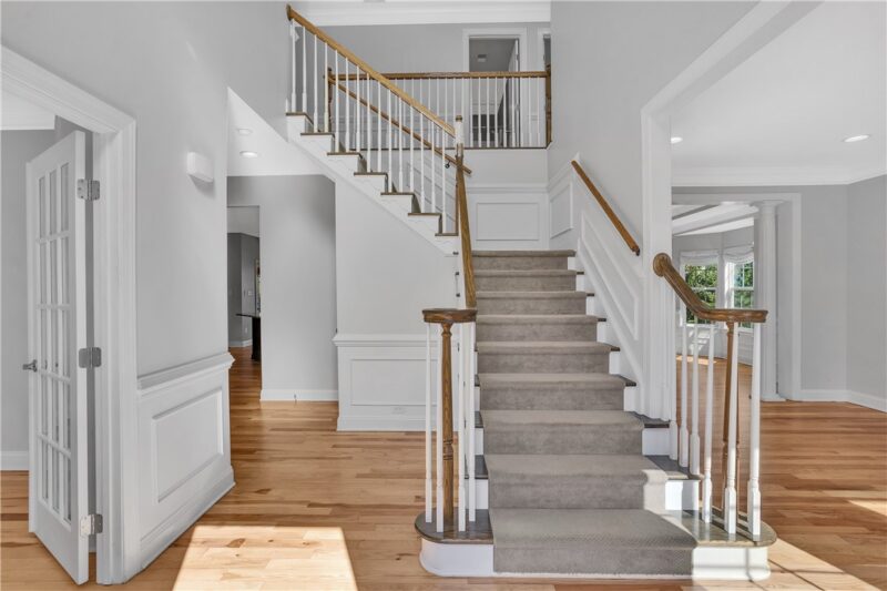 2084 Majestic Dr — photo 5