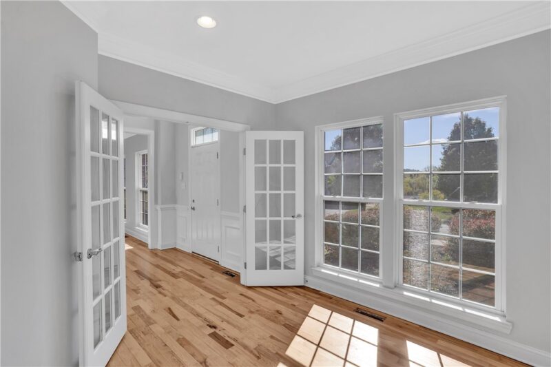 2084 Majestic Dr — photo 7
