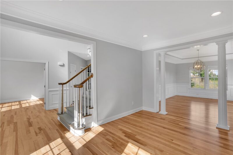 2084 Majestic Dr — photo 8