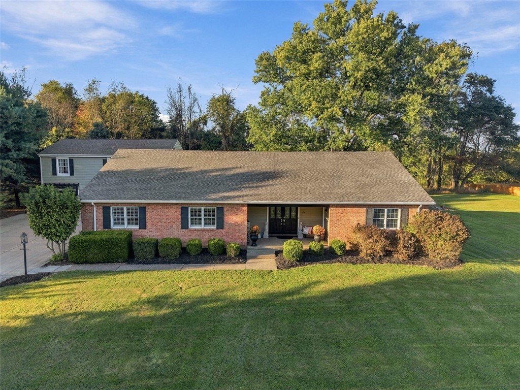 1378 Macarthur Drive Ext — photo 1