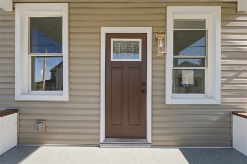 240 Stewart St — photo 8