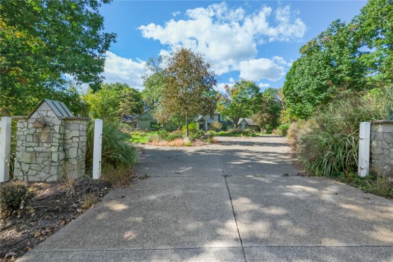 310 Mingo Rd — photo 2