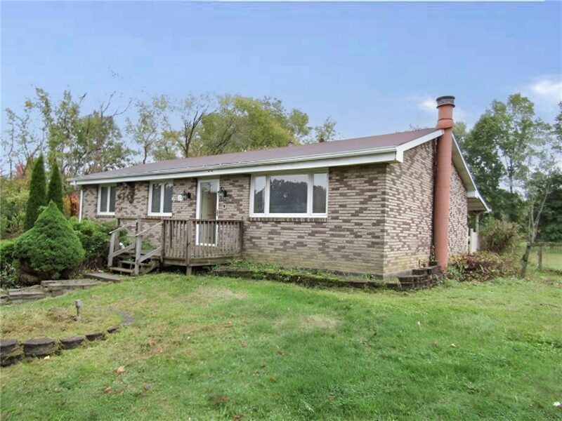 312 Leslie Rd — photo 3