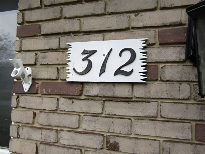 312 Leslie Rd — photo 7