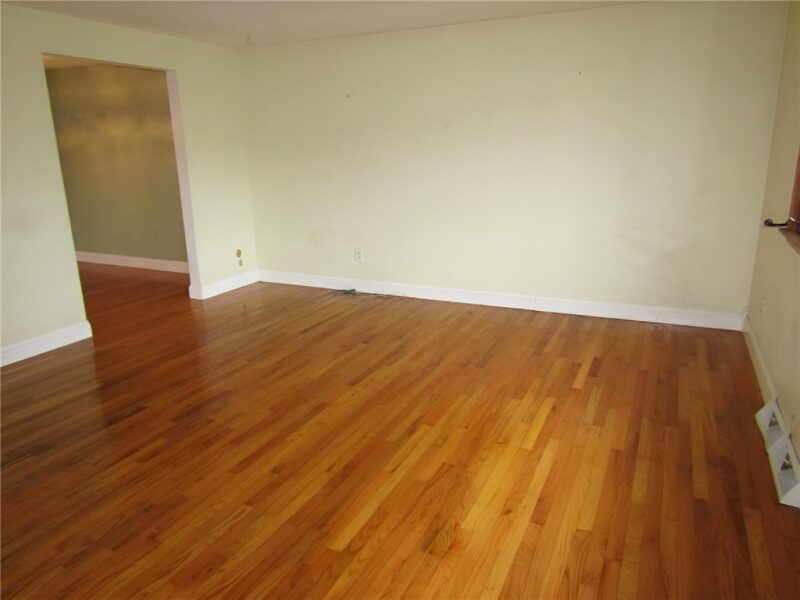 312 Leslie Rd — photo 8