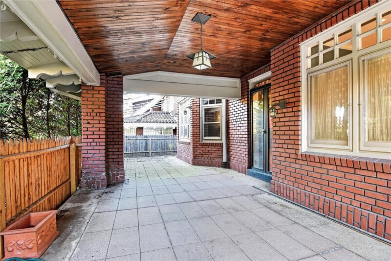 1321 Beechwood Blvd — photo 5