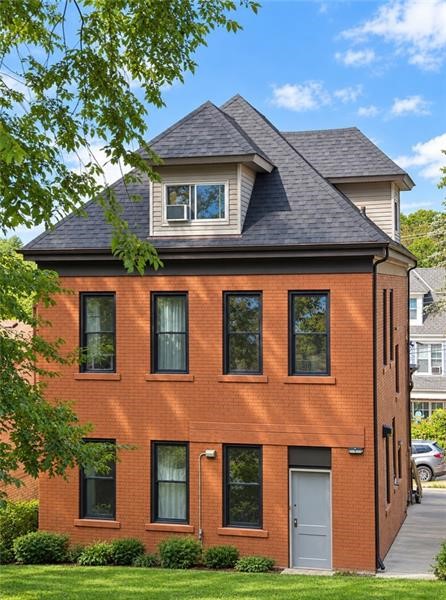 29 SE Maytide St — photo 4