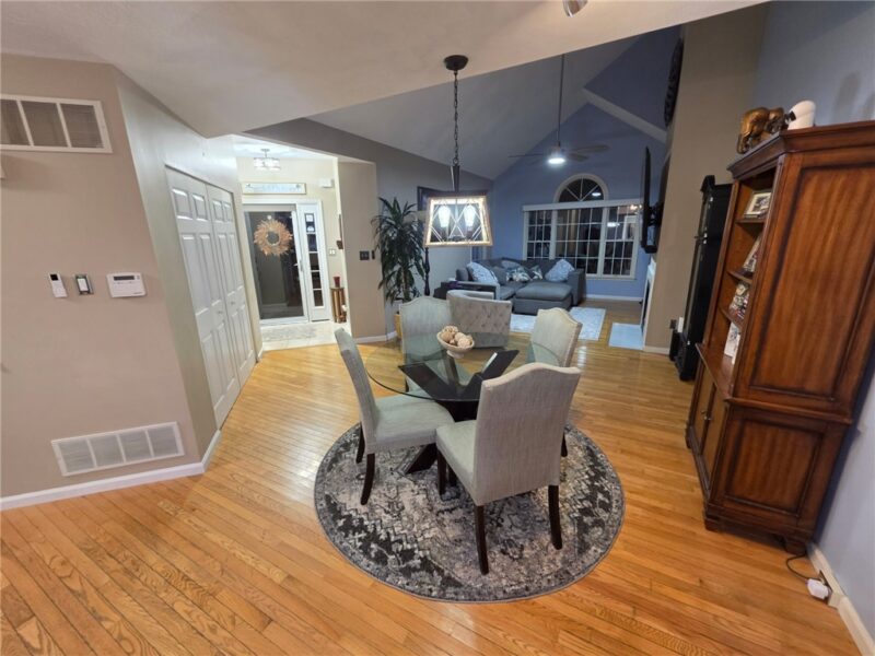 118 Linden Ct. — photo 3