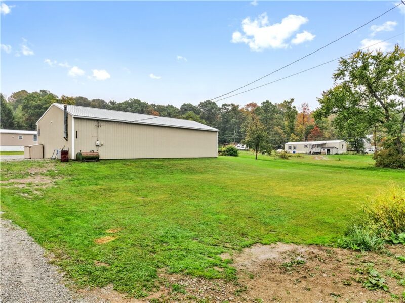 323 Crestview Dr — photo 5