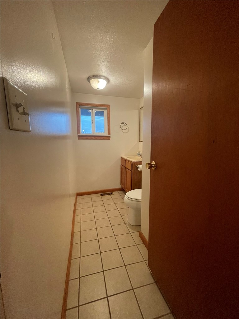 303 Broadway Ave — photo 4