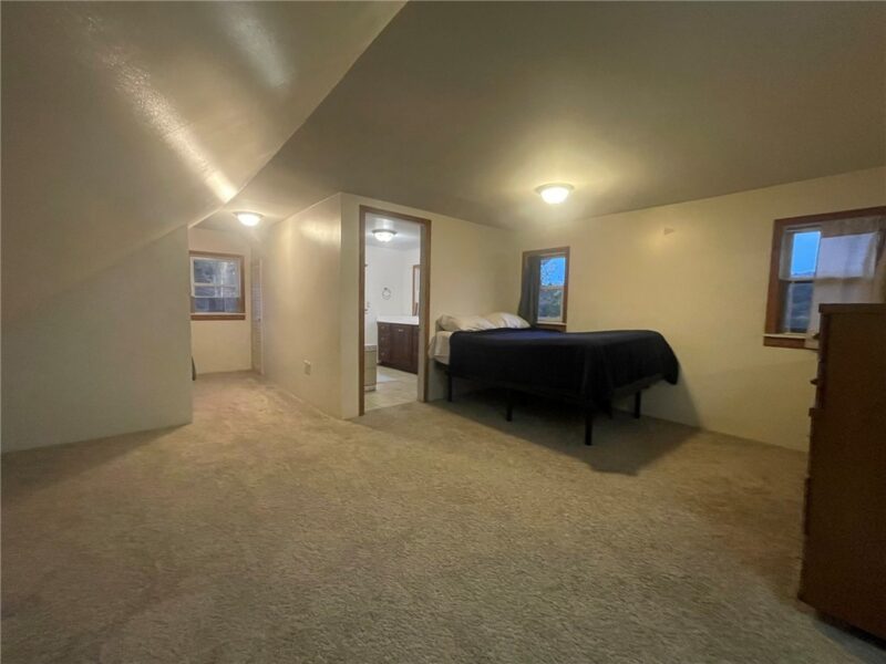 303 Broadway Ave — photo 8