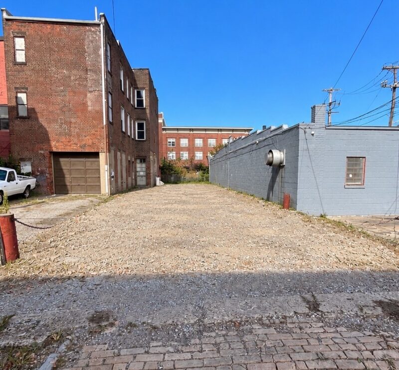 2524 E Carson St — photo 3