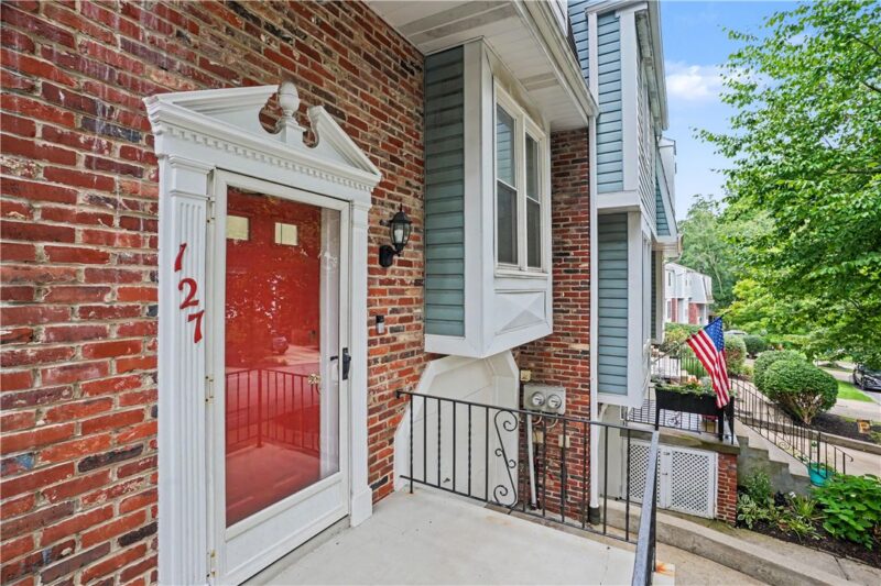 127 Spruce Ct — photo 4