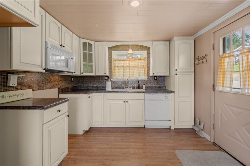 109 Saulters Ave — photo 6