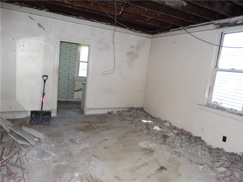 37 Kenwood Ave — photo 4