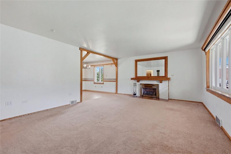 283 Kentucky Drive — photo 2