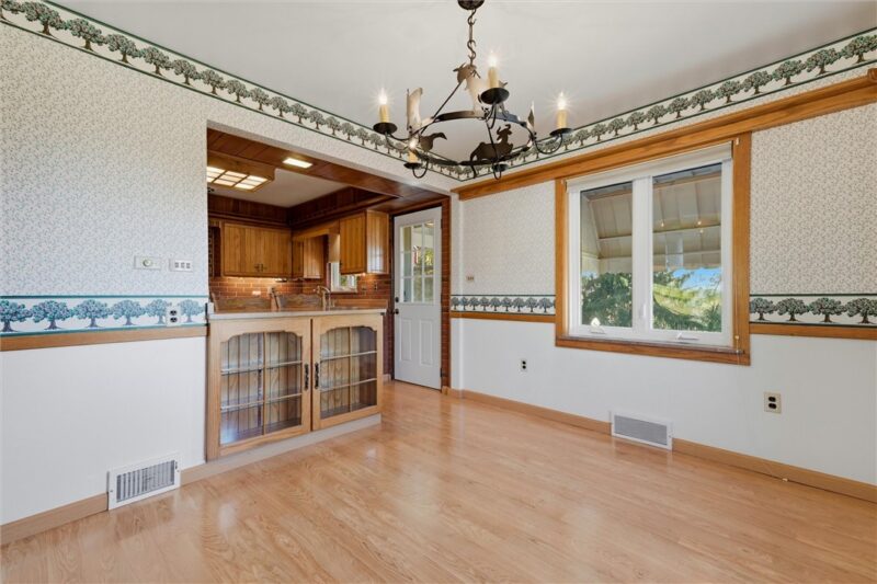 283 Kentucky Drive — photo 4