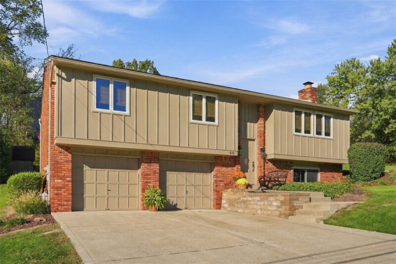 616 Carnival Dr — photo 2