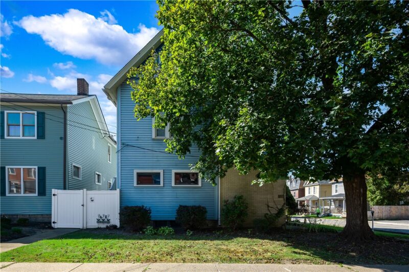 228 N Washington Street — photo 5