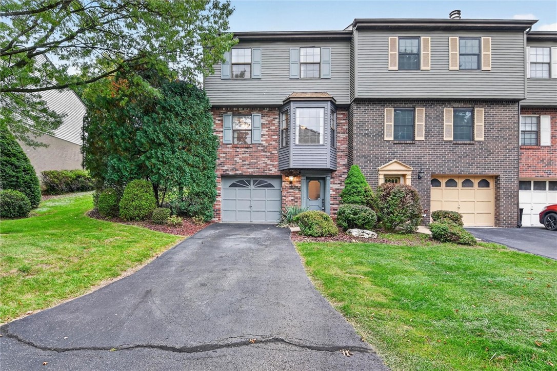 7440 Lighthouse Pt — photo 1