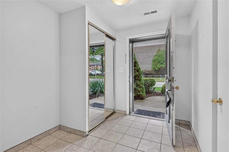 7440 Lighthouse Pt — photo 4