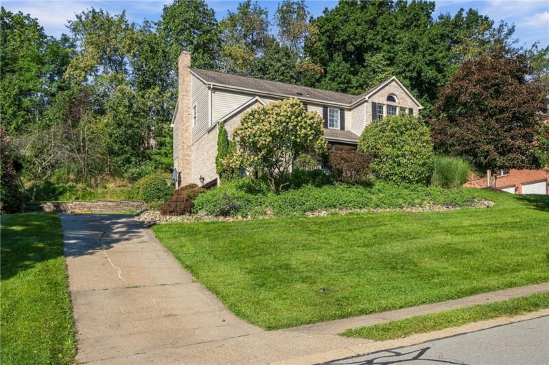 2446 Dogwood Drive — photo 2