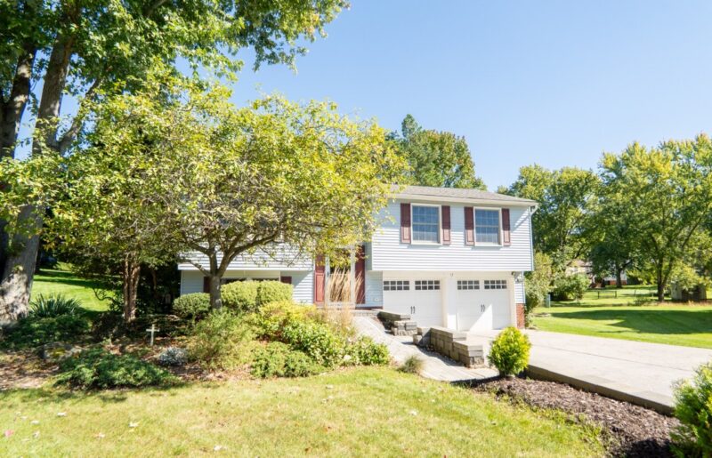 17 Wheatfield DRIVE — photo 2