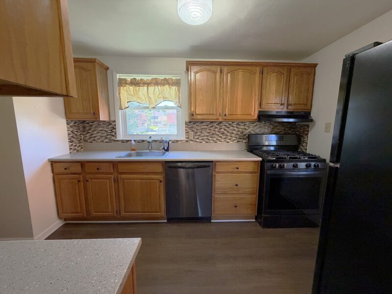 106 Franklin AVENUE — photo 8
