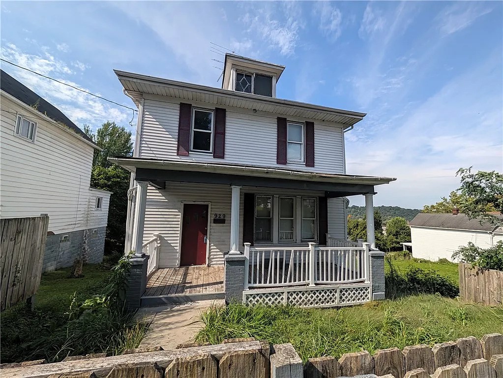 929 Summit Ave — photo 1
