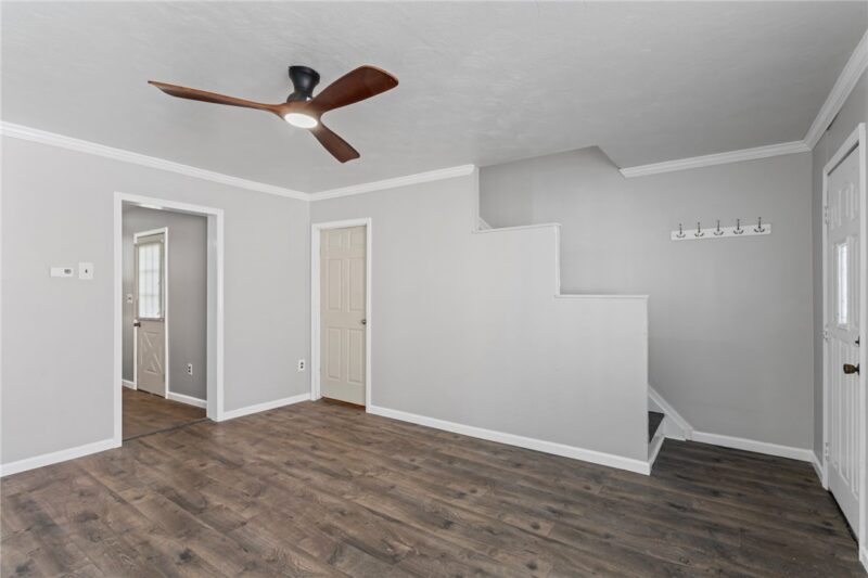 2810 Edwards Way — photo 3