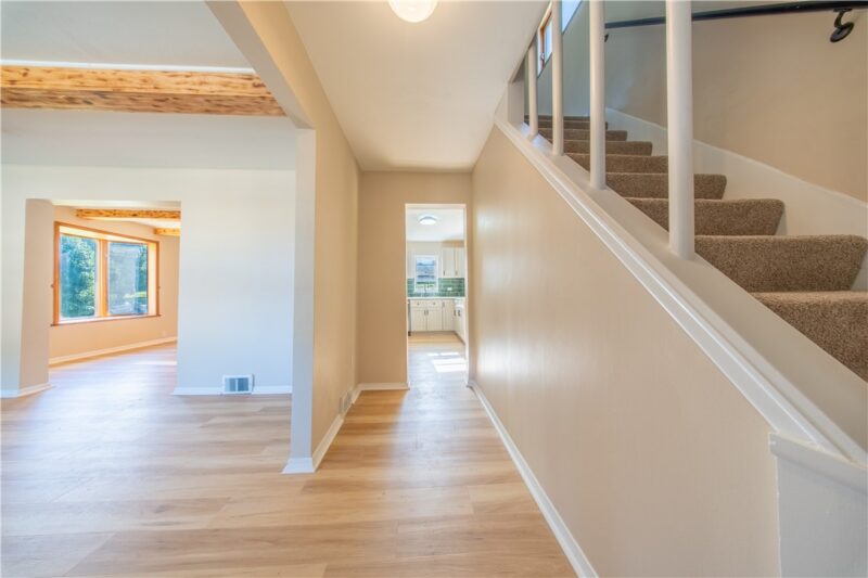 1310 Martha St — photo 2
